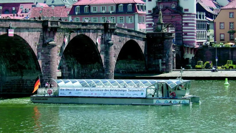 Worlds biggest solar cat in service in Heidelberg.