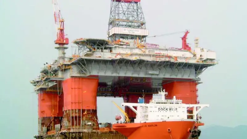 The 59,500 ton Thunder Horse is the largest PDQ ever built.