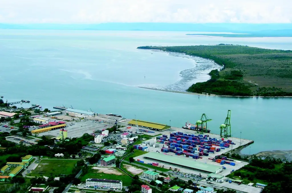 Halcrow is to advise the Brunei Economic Development Board (BEDB) on construction of Pulau Muara Besar port.