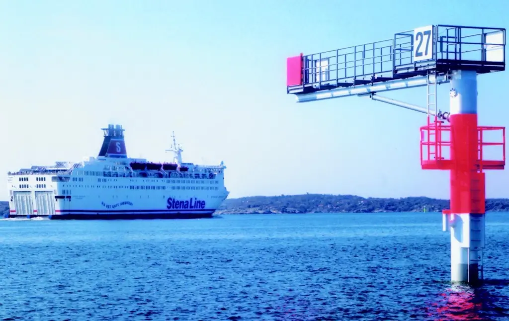Sunica. plus low maintenance rechargeable nickel-cadmium batteries provide backup power for the 34 new solar powered fairway beacons marking the main access channels approaching the Swedish port of Goteborg.