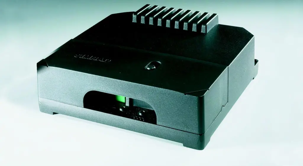 The Simrad AC05 Autopilot Computer delivers intelligent auto steering for Volvos new IPS via CAN.