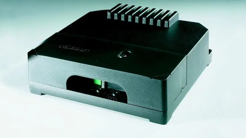The Simrad AC05 Autopilot Computer delivers intelligent auto steering for Volvos new IPS via CAN.