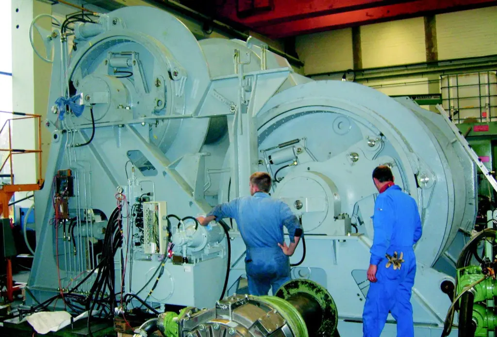 Hatlapa has shipped its largest ever winch for Ferrostaal and Harms Bergungs new deepsea tug.