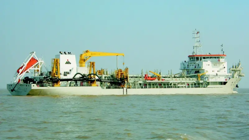 Shen Hua is seen working in the approaches to Chinas Huanghua Port.