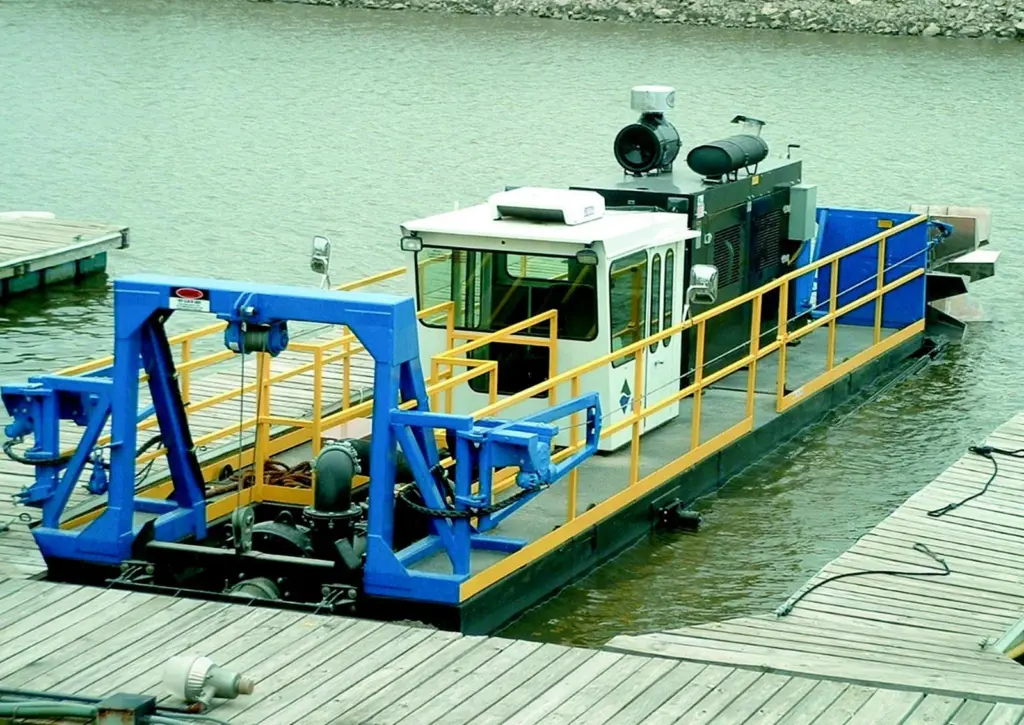 Wave Seven Marine brings European distribution for the Versi-Dredge to Seawork.2005.