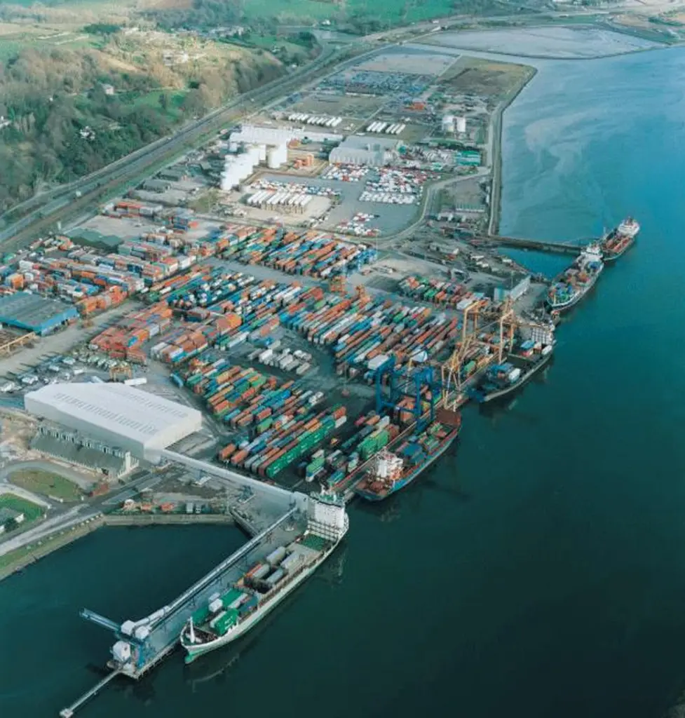 00_42822_Tivoli_container_terminal