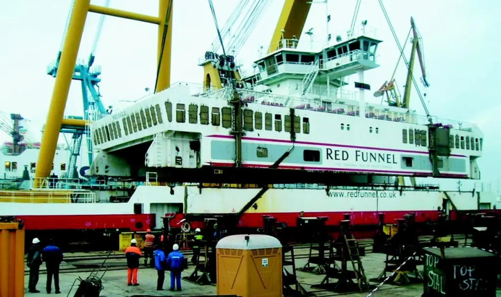 Red Eagle deck raising at Remontowa.