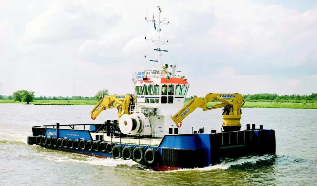 Voe Viking has a bollard pull of 33 tons and a maximum speed of 10 knots.