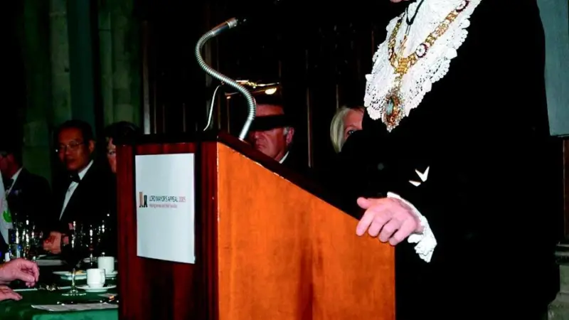 The Lord Mayor of London urges the Citys maritime sector to work together.