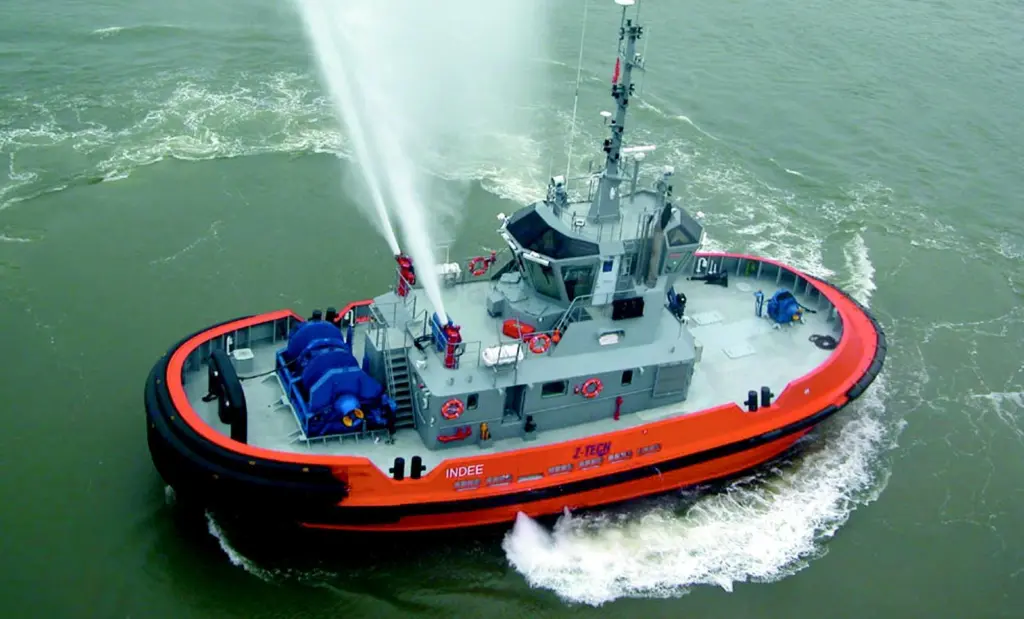 One of the most innovative designs from Robert Allan is the popular Z-TECH tractor tug.