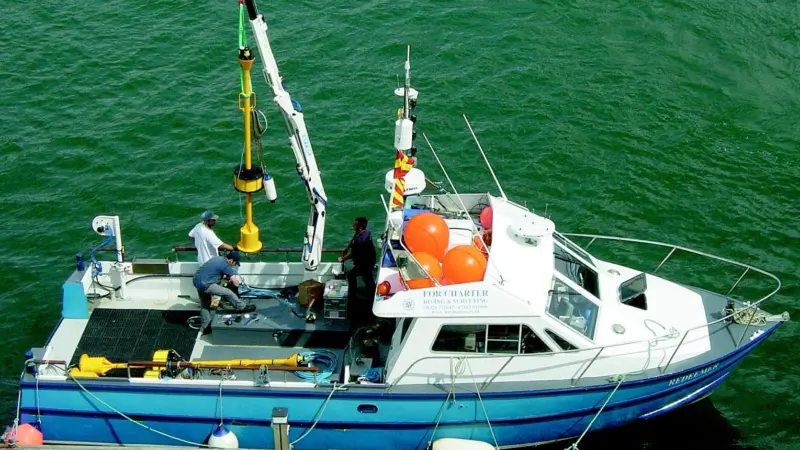 Redeemers powerful deck crane made easy work of deploying the buoys used during the trials.