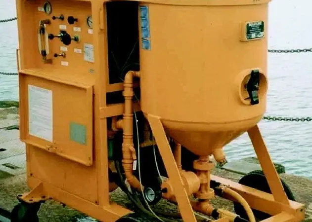 Fraser has responded to visitor feedback at Seawork 2005 to produce the Harbour Aquabrade subsea cleaning system.