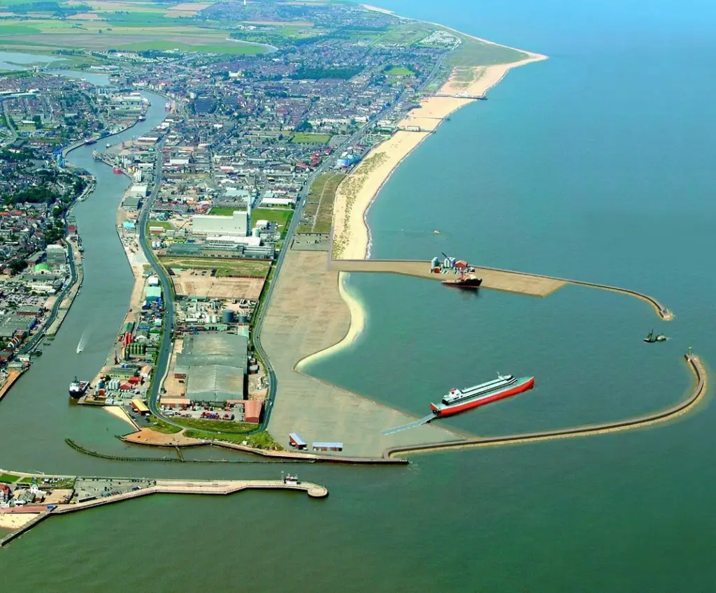 The EastPort Great Yarmouth project has been granted the Harbour Revision Order that should allow it to go ahead.
