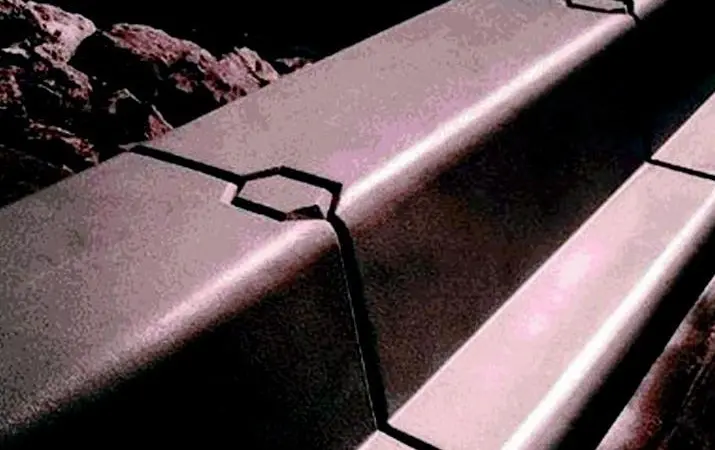 Flexcretes Cementitious Coating 851was used to protect the new sea wall in Doha.