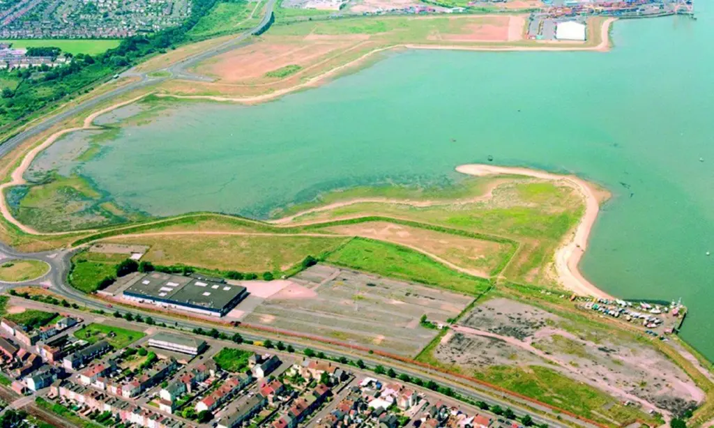 The British Government brought Christmas cheer to Hutchison Ports (UK) with its 21 December announcement of approval.