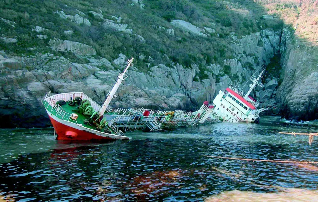 When the chemical tanker Accord grounded in the East China Sea, an LOF/SCOPIC operation by China Salvage transferred the cargo, raised the casualty and towed it to shelter.