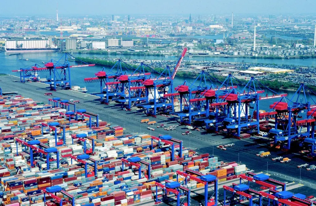 System optimisation will boost capacity at the Port of Hamburgs Container Terminal Altenwerder by some 50% to 3m TEU.