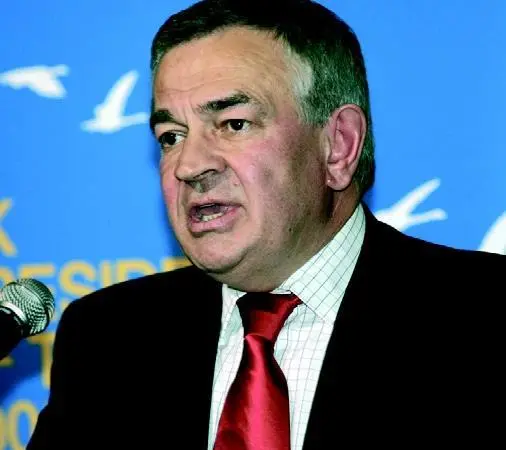 UK Energy Minister Malcolm Wicks has extended the existing principles of onshore electricity transmission to offshore.