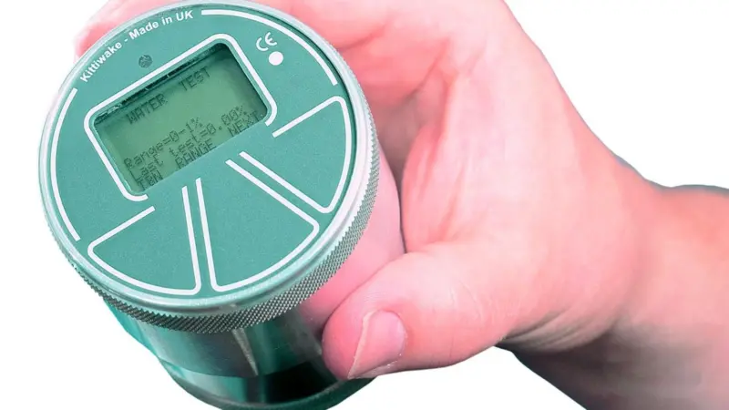 The Kittiwake DIGI Test Cell analyses multiple oil breakdown characteristics.