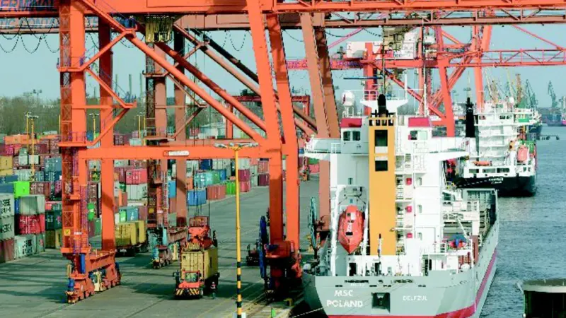 Baltic Container Terminal has the unusual policy of assembling its own cranes.