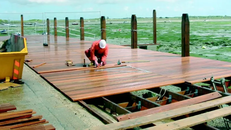 Seaboard has constructed a 200m2 hardwood deck stage at the Emsworth Sailing Club.