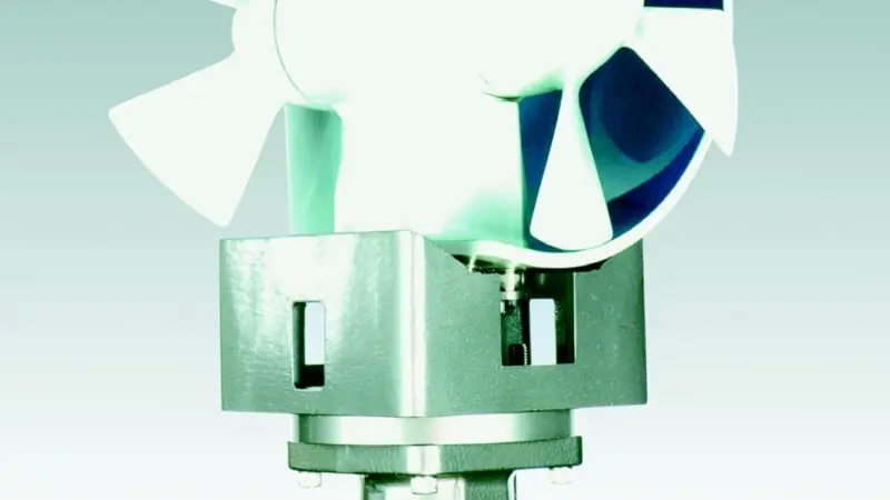 The TRAC stabiliser system and the TRAC thruster system are now available in the UK from Golden Arrow Marine.