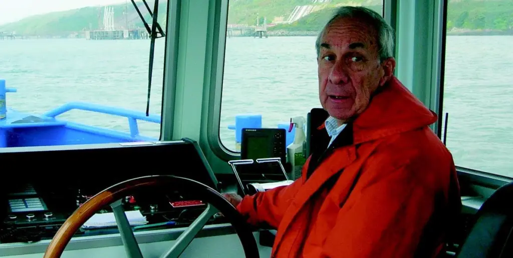 Jack Gastons commitment to the tugs and towage industry is characterised by a willingness to go anywhere for a story or a picture.