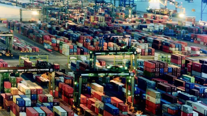Some 95% of Britains international trade, by tonnage, arrives by sea.
