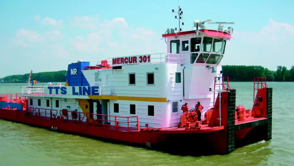 With a completely new propulsion system, Mercur 301 had highly successful trials on the River Danube last month.