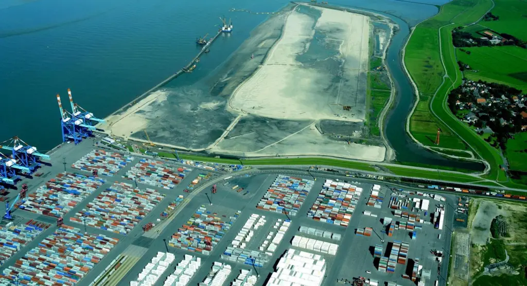 CT4 last year. The first new berth is due to be operational soon.