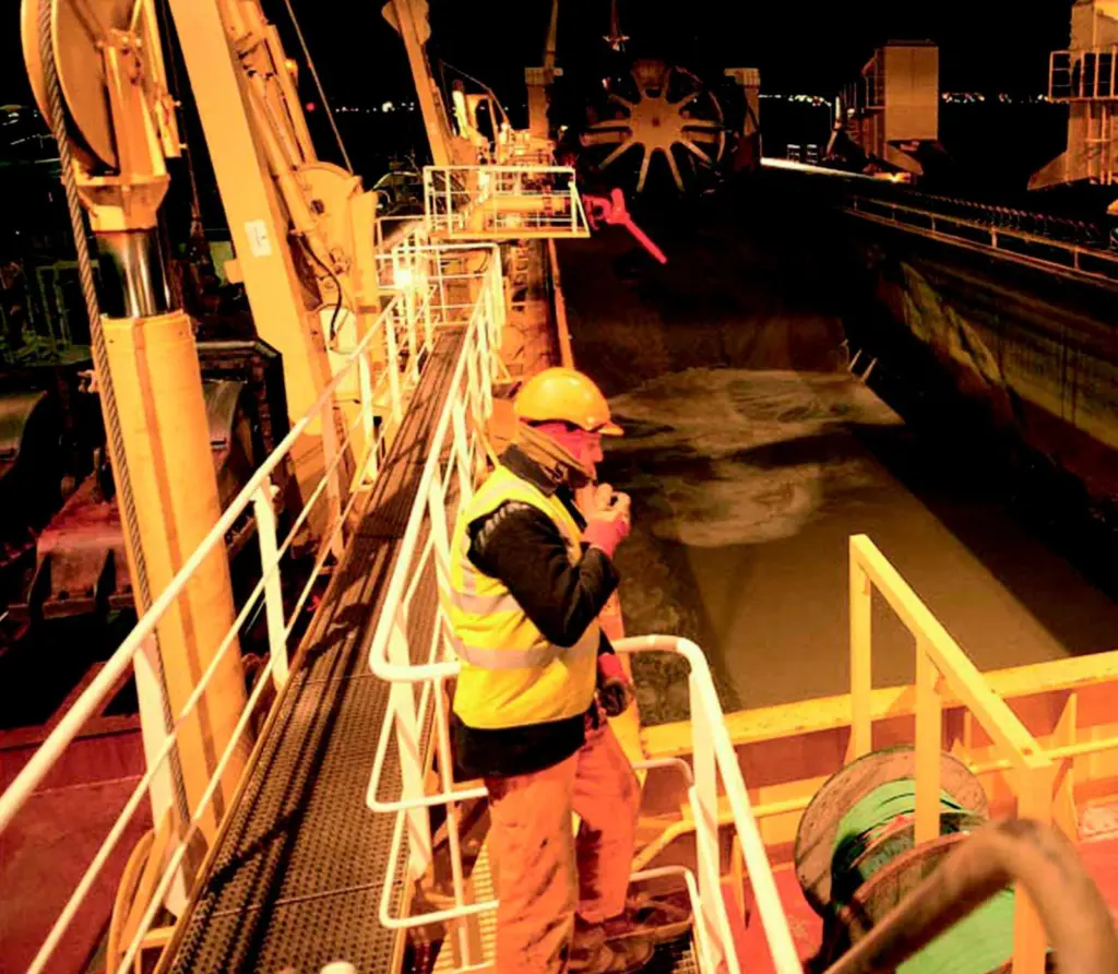 Hanson Aggregates Marine has surrendered two licensed aggregates dredging areas. Photo courtesy of BMAPA.