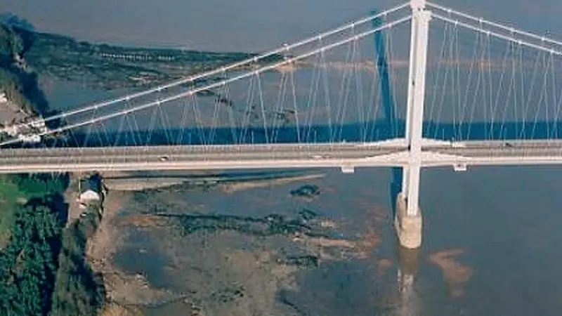 00_40127_The_Severn_Estuary