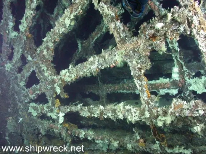 00_39344_02_D_and_U_Shipwreck