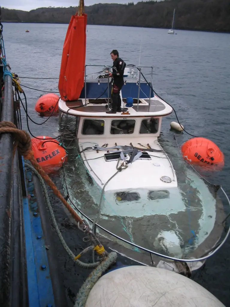 00_39428_D_and_U_Fathoms