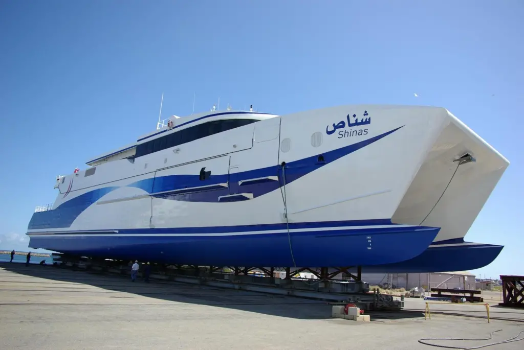 00_38552_FERRIES_and_SS_AUSTAL
