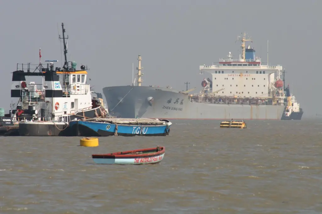 00_39590_Dredging_Barker