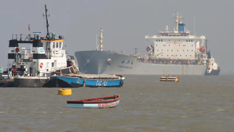 00_39590_Dredging_Barker