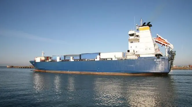 00_42461_Seatruck