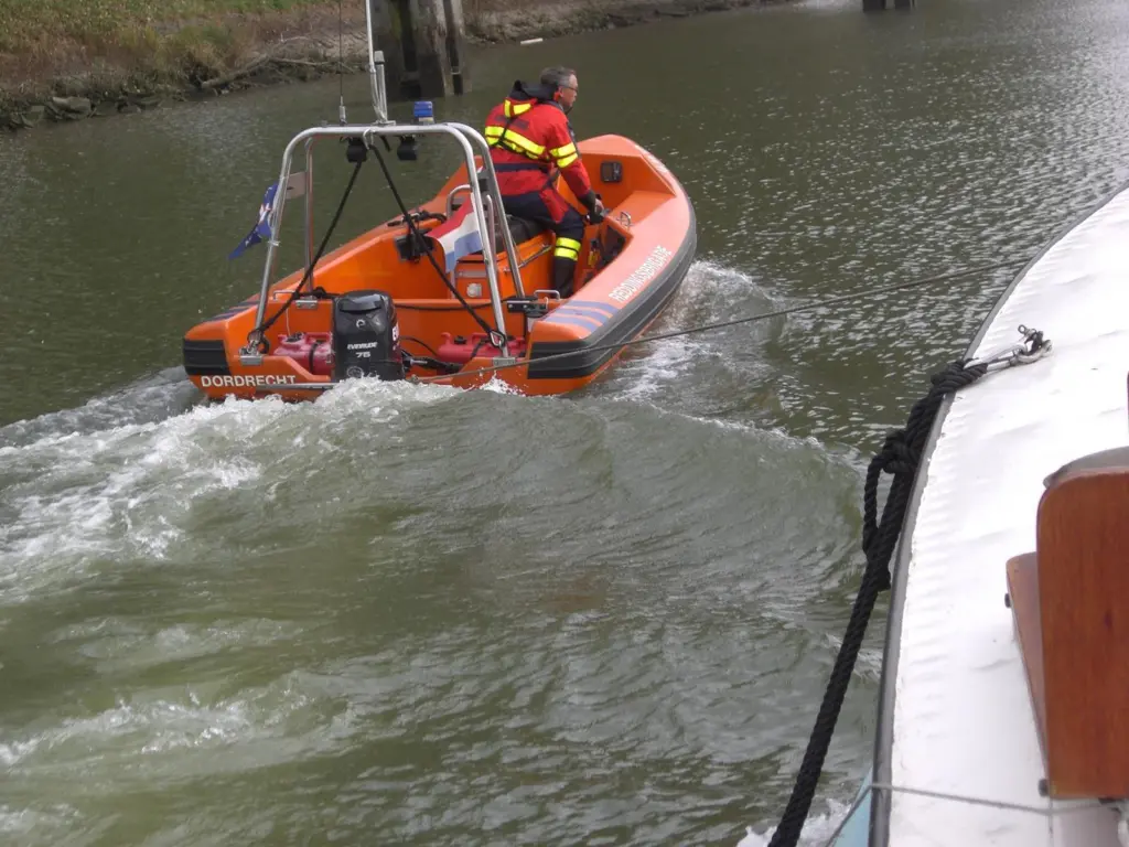 00_38925_08_Seawork_TowRescue