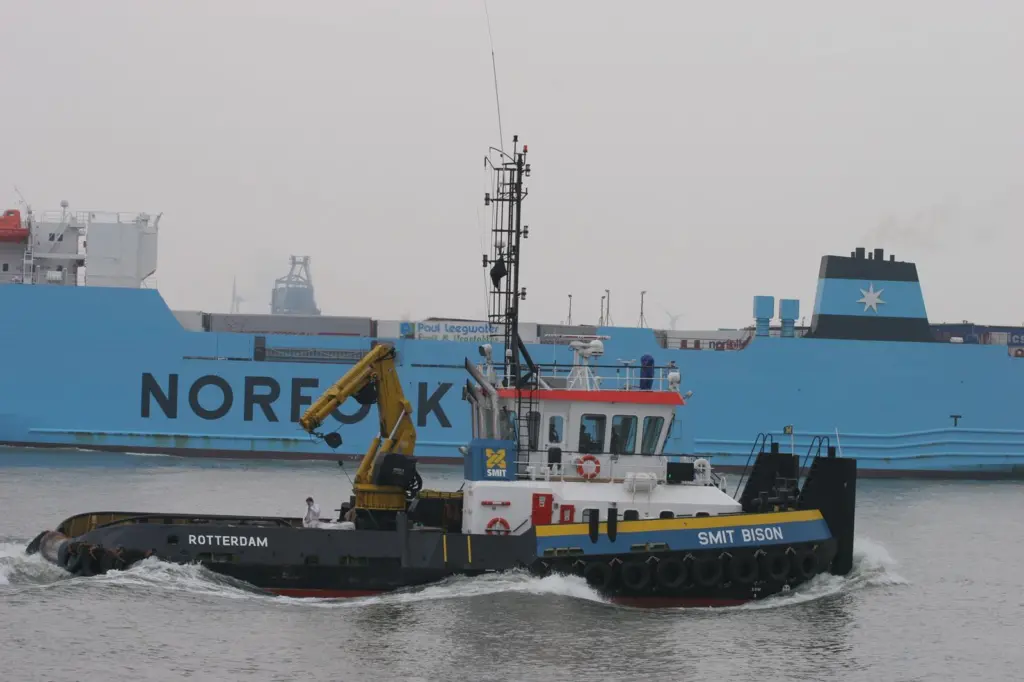 00_39880_MJ_Newsletter_22-5-08_Felixstowe_Ewens