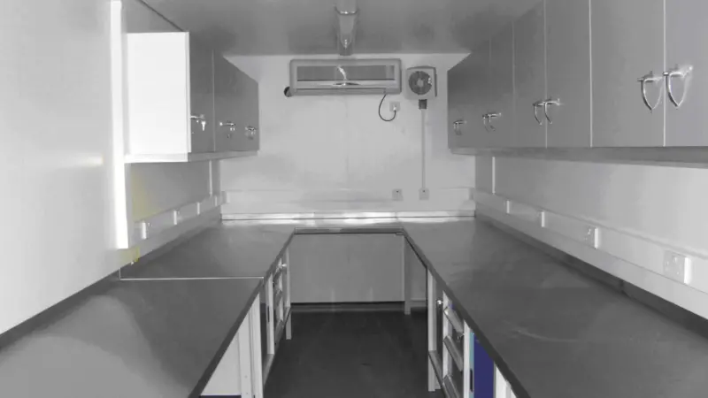 00_39015_DELG_Containers