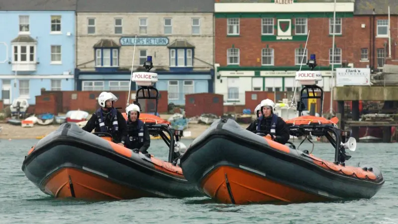 00_42744_07_News_Dorset