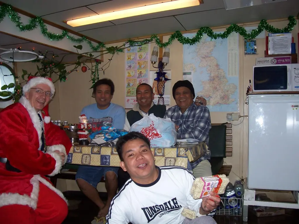 00_42794_MJ_Newsletter_4-12-08_Sailors