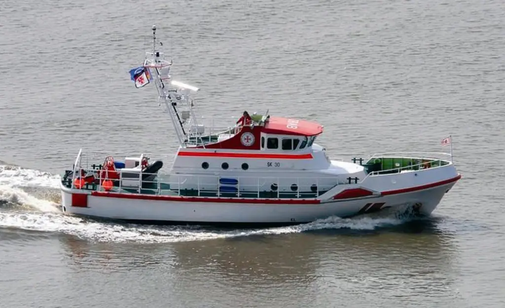 00_42803_03_News_Rescue_Boat_Tom
