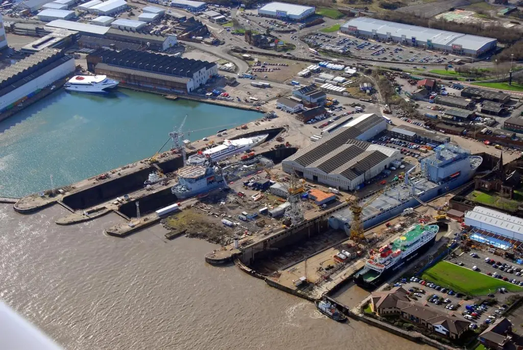 00_42805_05_News_Cammell