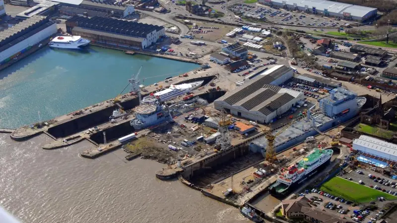 00_42805_05_News_Cammell