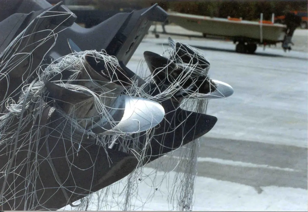 00_40546_01_Security_Boat_Trap