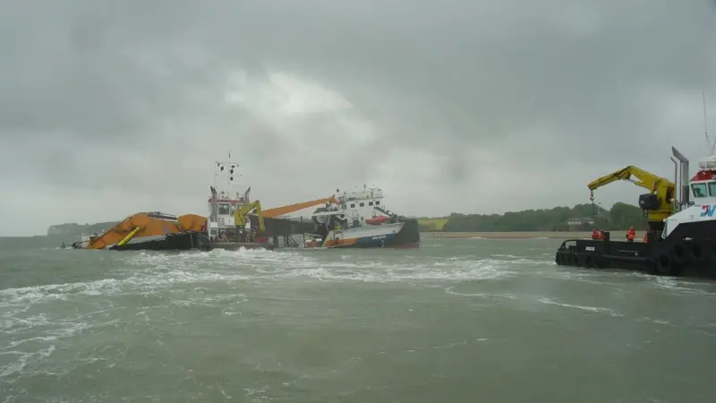 00_39476_02_Dredging_Goliath
