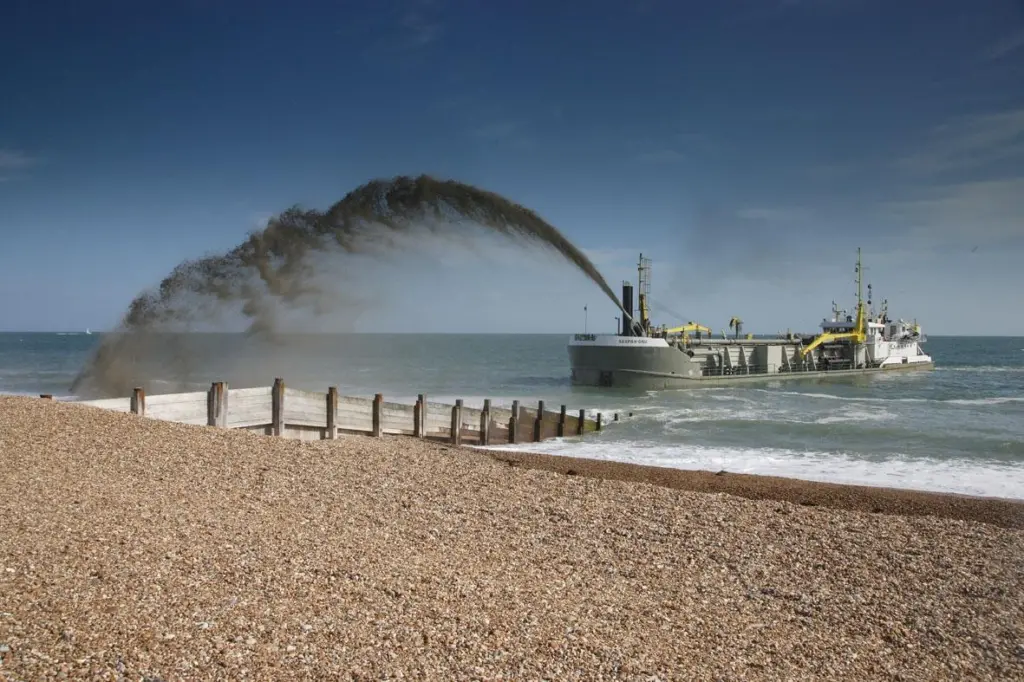 00_39549_July_Dredging_Westminster