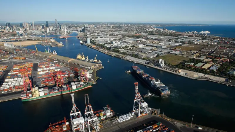 Swanson_Appleton_Victoria_Docks.jpg